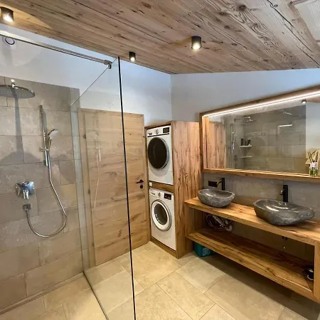 Panorama Penthouse Mit Sauna & Grossem Balkon