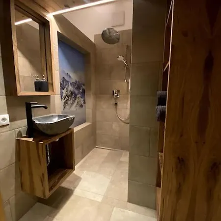 Panorama Penthouse Mit Sauna & Grossem Balkon *